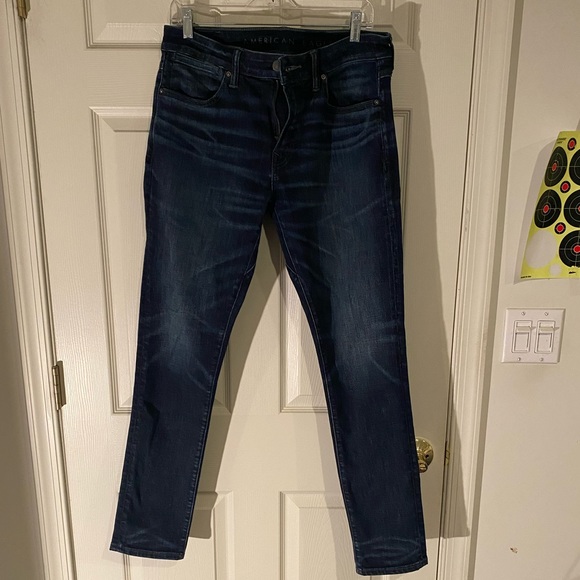 Men’s American Eagle athletic skinny jean in dark wash - Picture 4 of 6